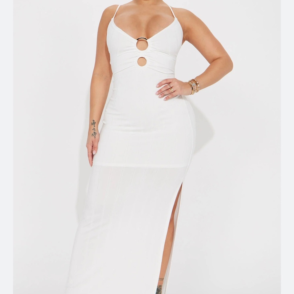 Fashion Nova NWT Alexi White Maxi Dress Front Cutouts Size M